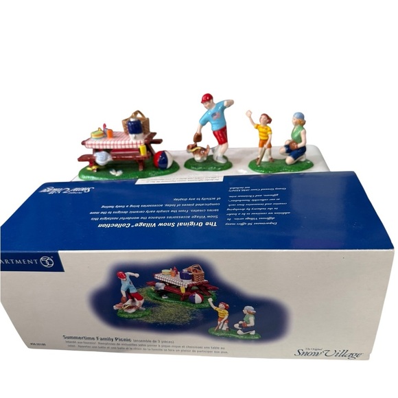 Dept 56 Snow Village Summertime Family Picnic 3 Pieces Dog Picnic Table Kids - Picture 2 of 8